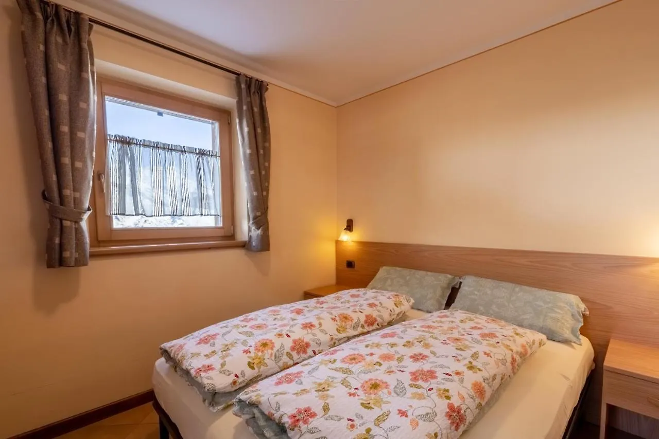 Baita Nicolo Apartment Livigno Italy