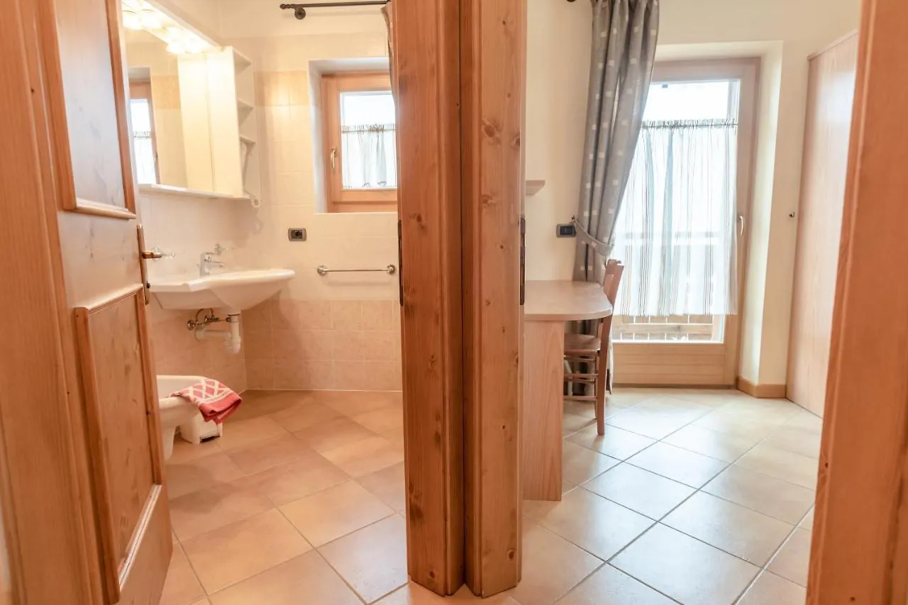 Baita Nicolo Apartment Livigno 0*,  Italy