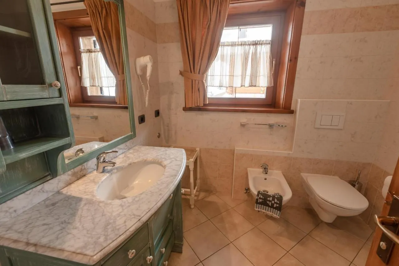 Baita Nicolo Apartment Livigno Italy